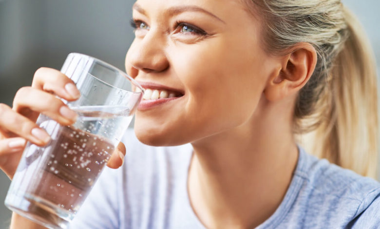 اهمية شرب الماء في رمضان haronefit