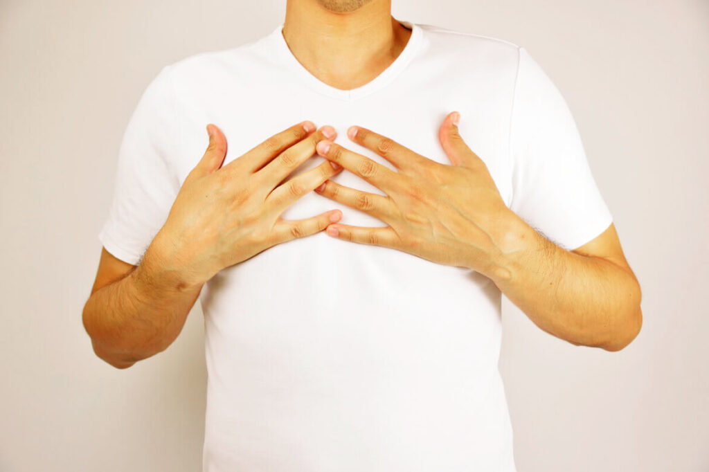 علاج ترهلات الثدي عند الرجال