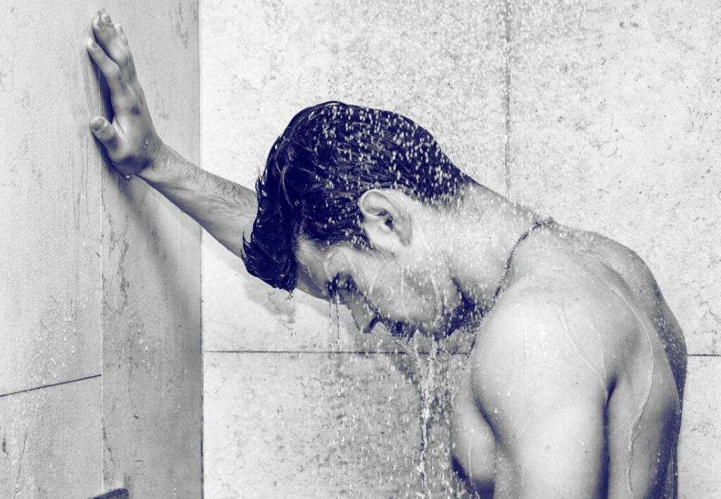الاستحمام بالماء البارد أو الساخن: أيهما أفضل للجسم؟
