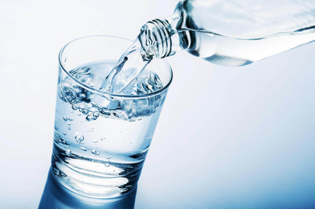 ابراز عضلات البطن - اشرب الكثير من الماء كل يوم