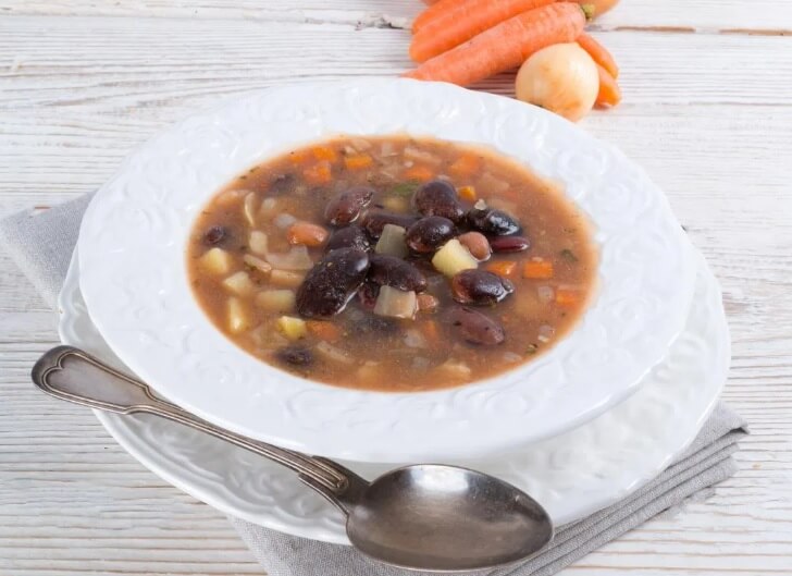 وصفات منخفضة الكربوهيدرات - وجبات الغداء - حساء ميسو الفاصوليا السوداء Black bean miso soup