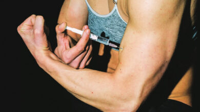 ماذا يحدث عند حقن هرمون النمو للأطفال والبالغين؟