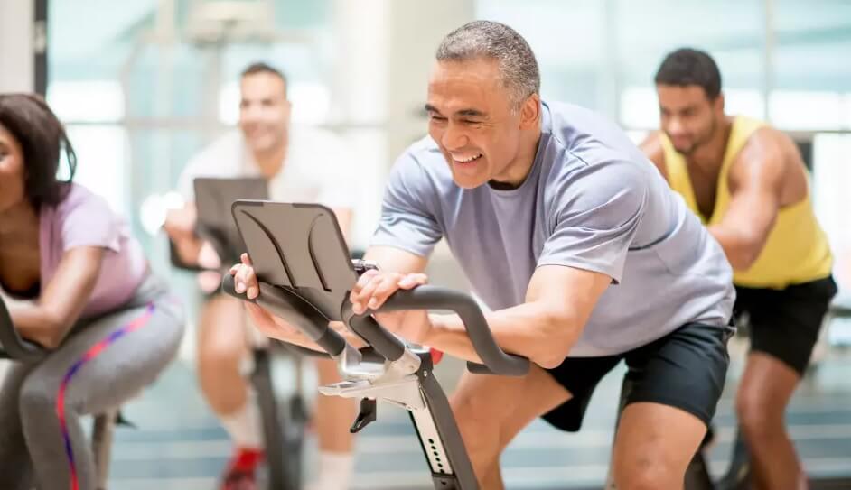 فقدان الوزن عند كبار السن: ممارسة التمارين الرياضية