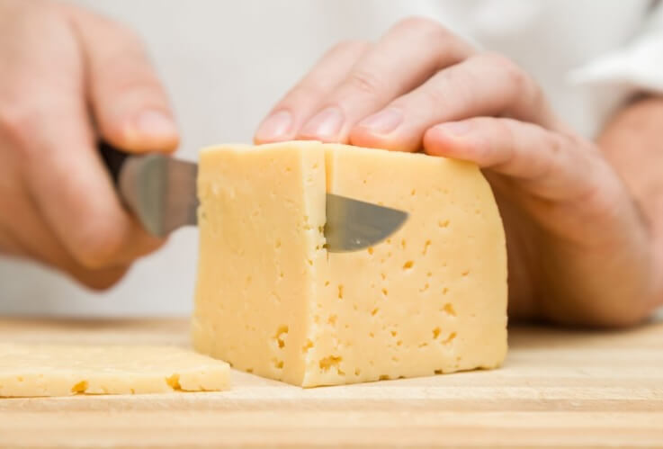  القيمة الغذائية للجبن: الفوائد والأضرار haronefit