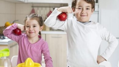 ما هو عدد السعرات الحرارية اليومية للأطفال؟ من 2 سنوات إلى 18 سنة haronefit