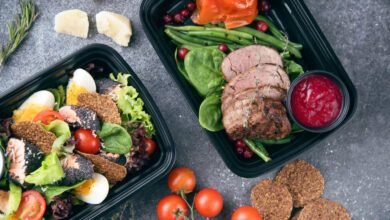 الأكل في كمال الاجسام: ما الذي يجب علي تناوله قبل وأثناء وبعد التمرين؟